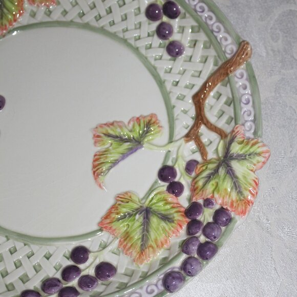 Fitz and Floyd Grapes and Lattice Plate | Grapevine Basket Weave Wall Décor - Picture 6 of 10